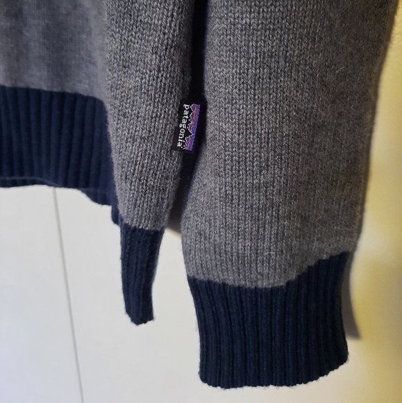 COPY - Patagonia lambswool shawl neck sweater - Medium - Picture 3 of 7